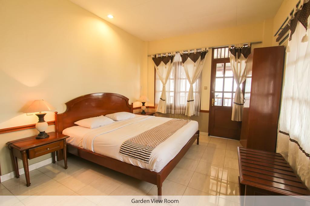Duta Guest House Jogjakarta Buitenkant foto